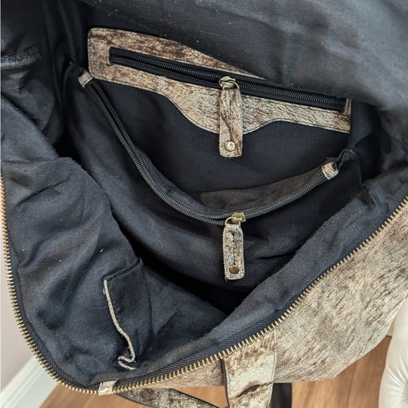 Textured Brown Leather Hand Bag - Picture 7 of 8